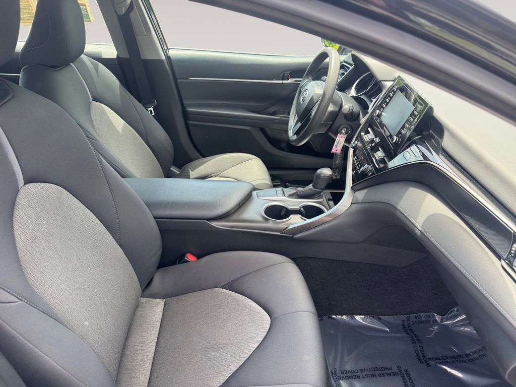 Used 2022 Toyota Camry LE FWD image 15