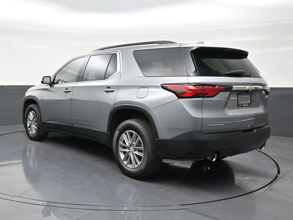 Used 2023 Chevrolet Traverse LT FWD image 3