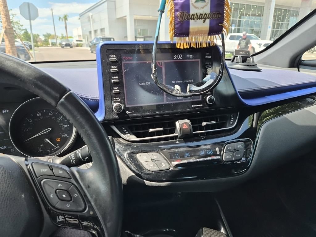 Used 2021 Toyota C-HR XLE image 7