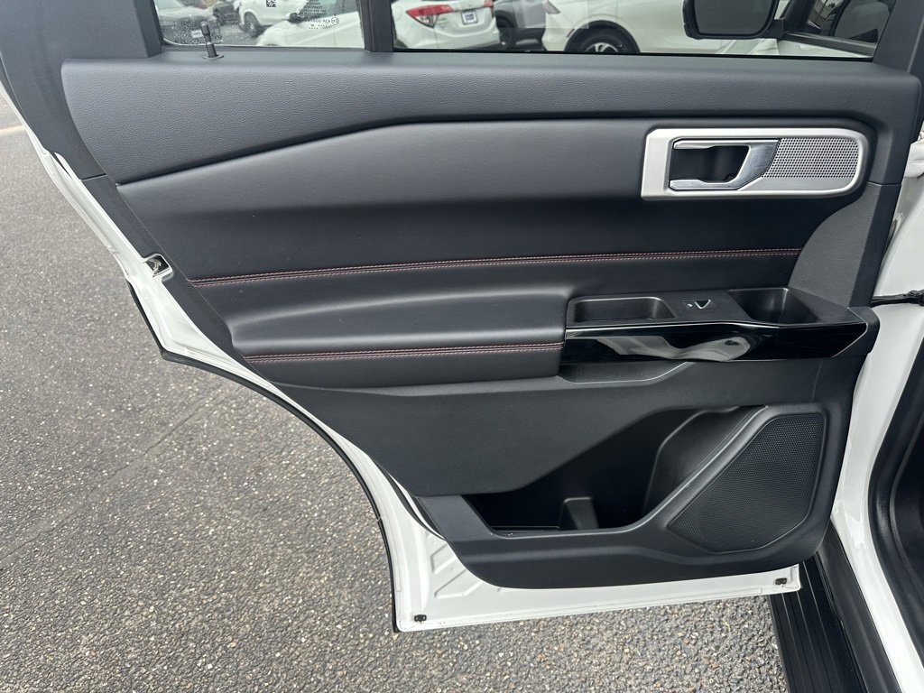 Used 2022 Ford Explorer ST-Line image 16