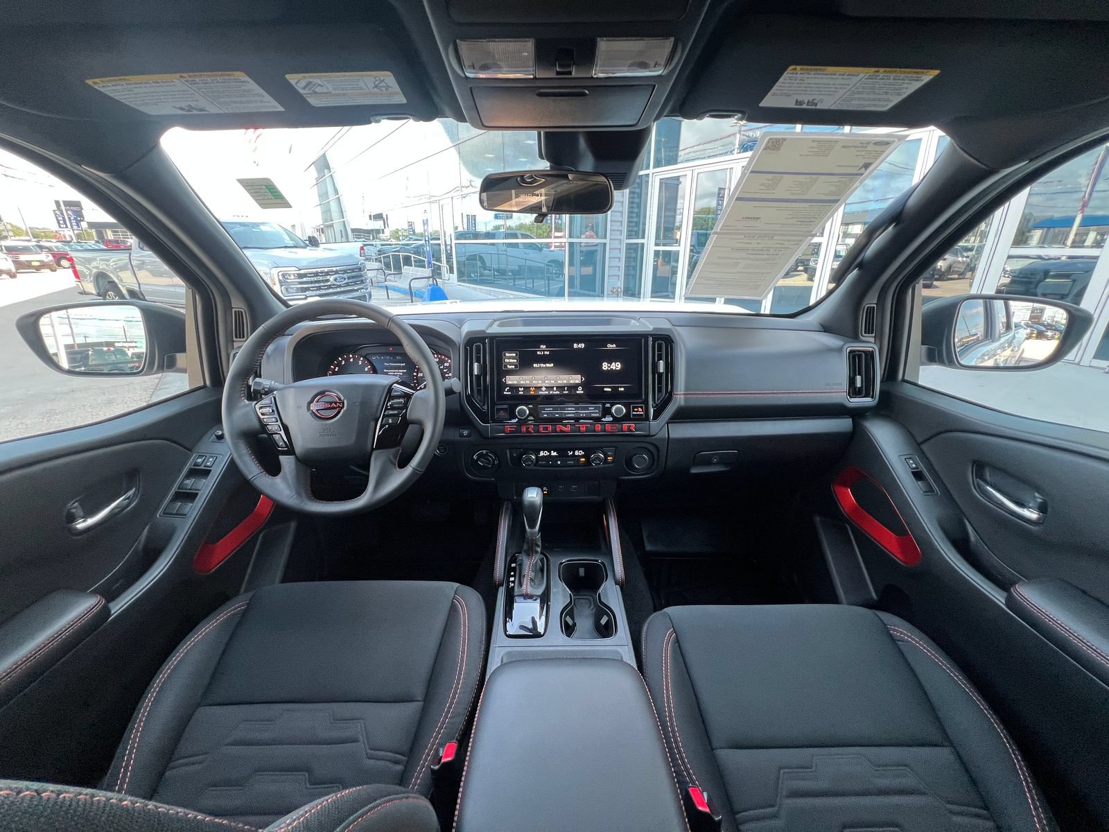 Used 2025 Nissan Frontier PRO-4X AWD/4WD image 25