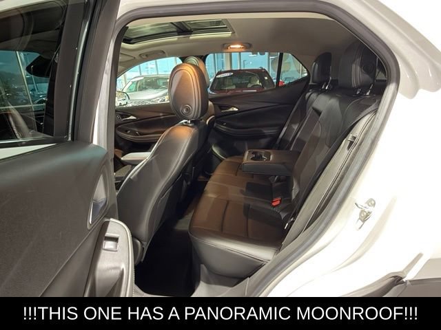 Used 2023 Buick Encore GX Essence w/ Experience Buick Package FWD image 16