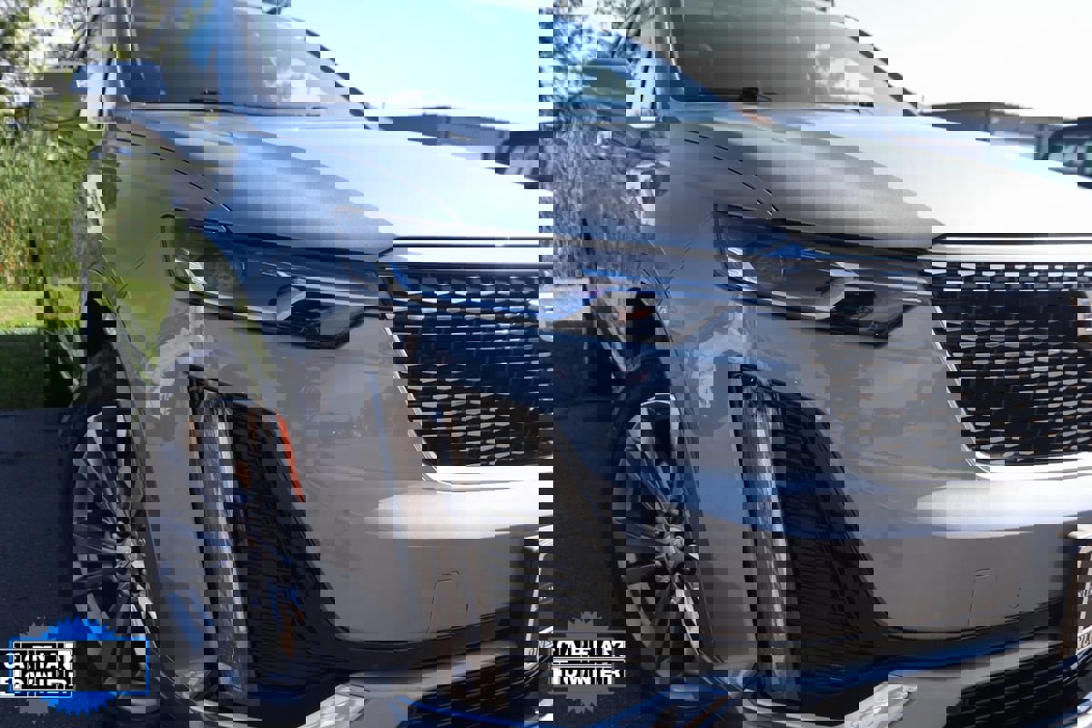 Used 2023 Cadillac XT6 Premium Luxury image 21