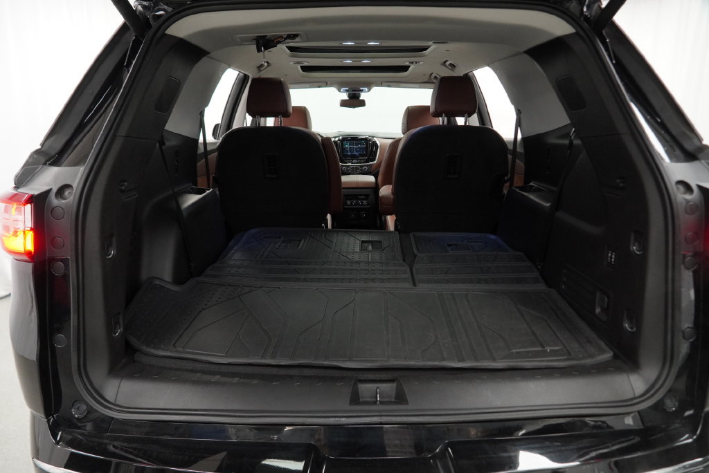 Used 2019 Chevrolet Traverse High Country w/ LPO, Floor Liner Package AWD/4WD image 41