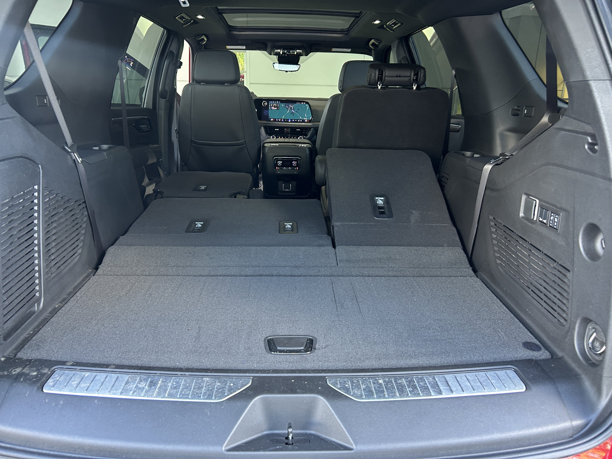 Used 2026 Chevrolet Tahoe High Country RWD image 20