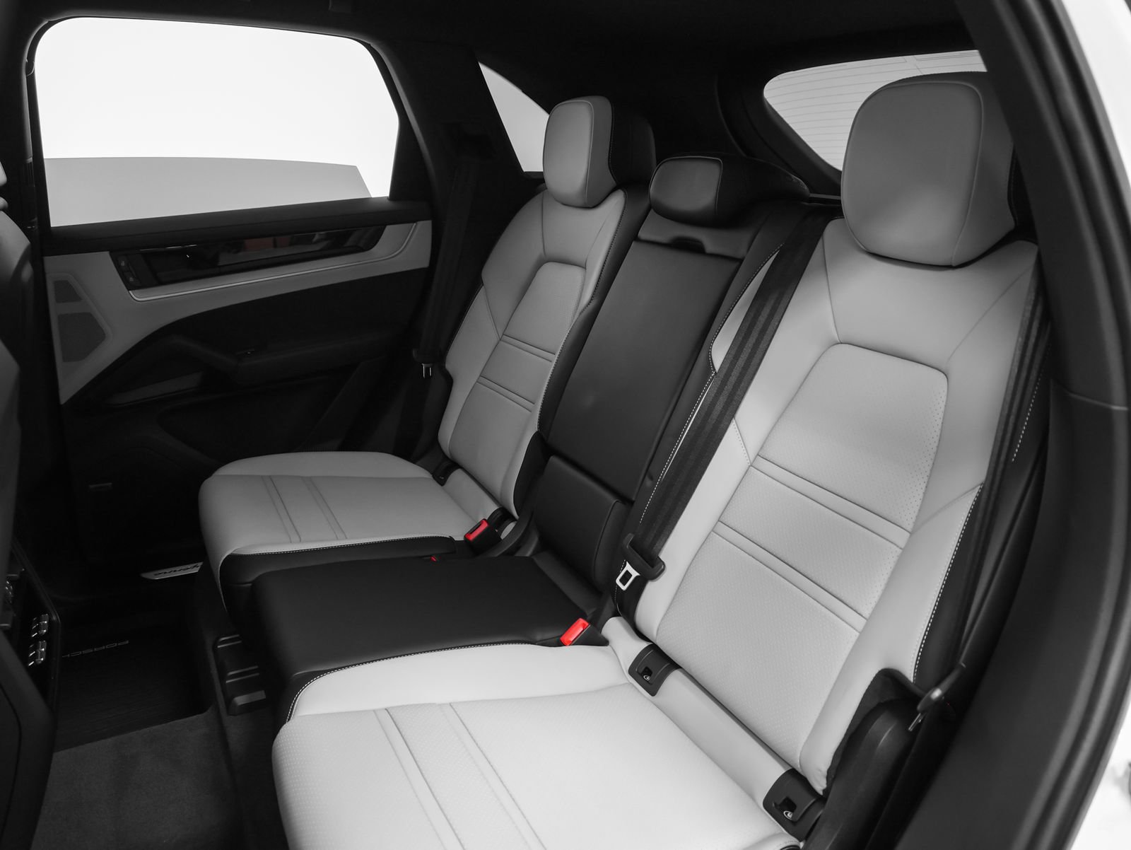 Certified 2026 Porsche Cayenne AWD/4WD image 41
