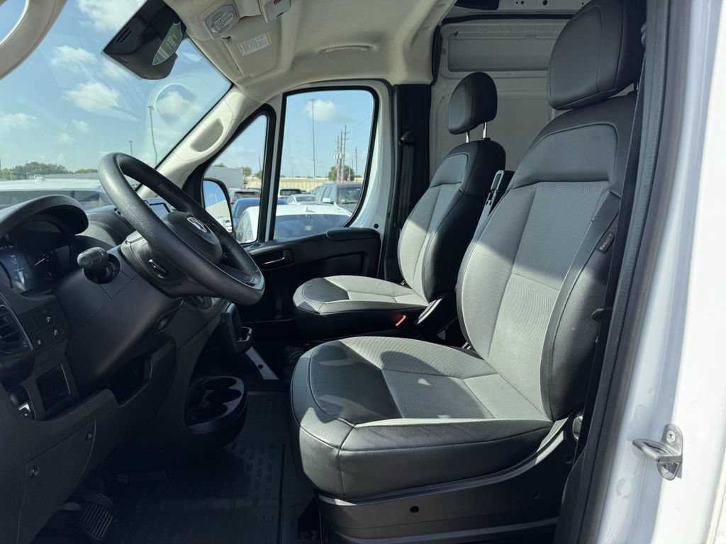 Used 2025 RAM ProMaster 2500 w/ Convenience Group FWD image 22