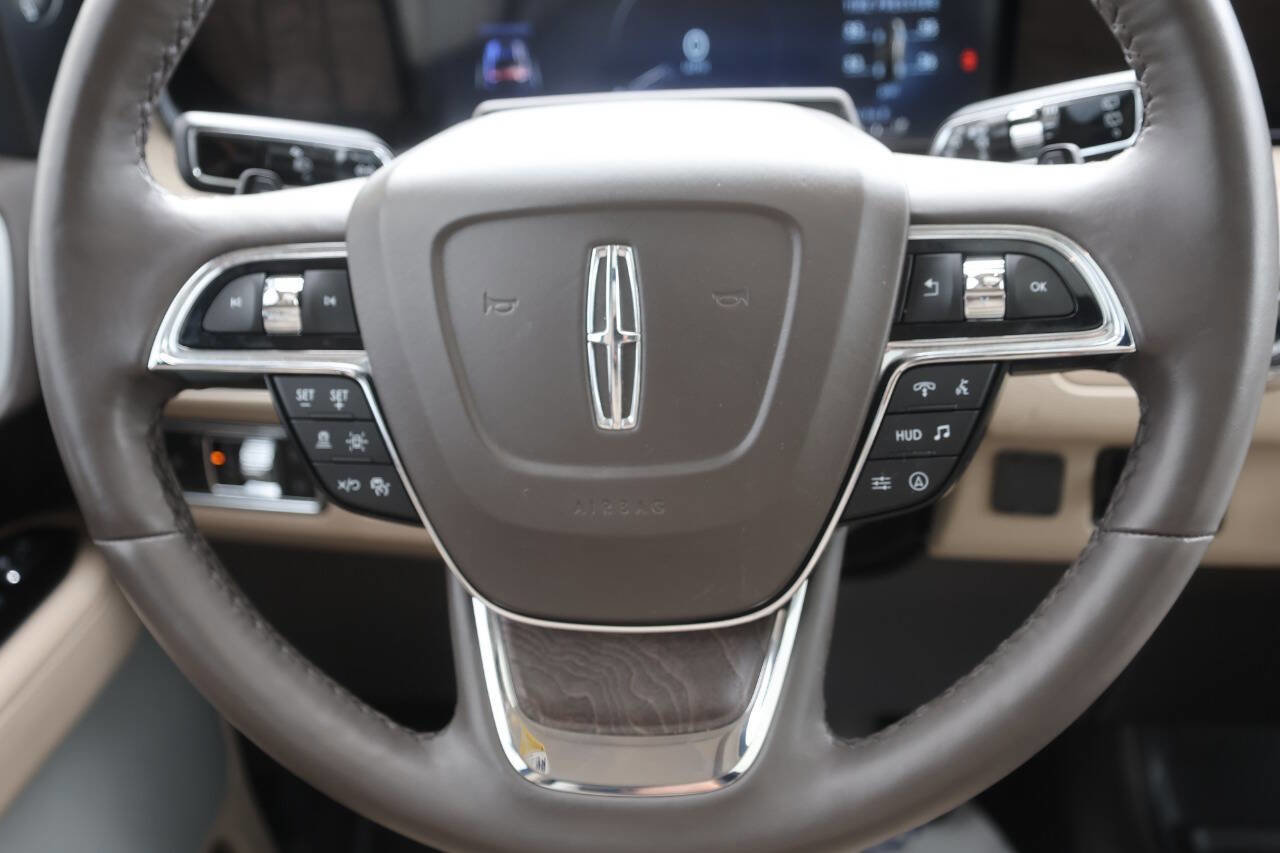 Used 2022 Lincoln Navigator L Reserve w/ Equipment Group 201A image 19