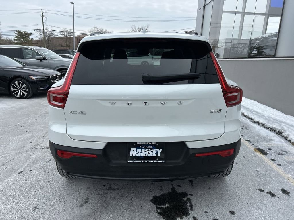 New 2026 Volvo XC40 B5 Plus w/ Protection Package Premier AWD/4WD image 7