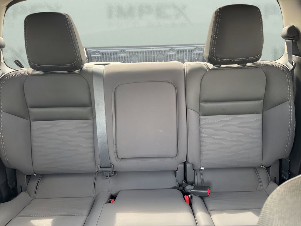 Used 2023 Nissan Frontier SV image 11