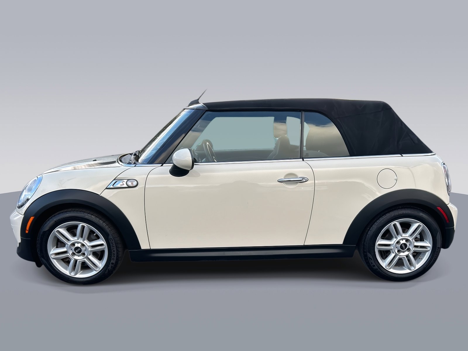 Used 2015 MINI Cooper S image 6