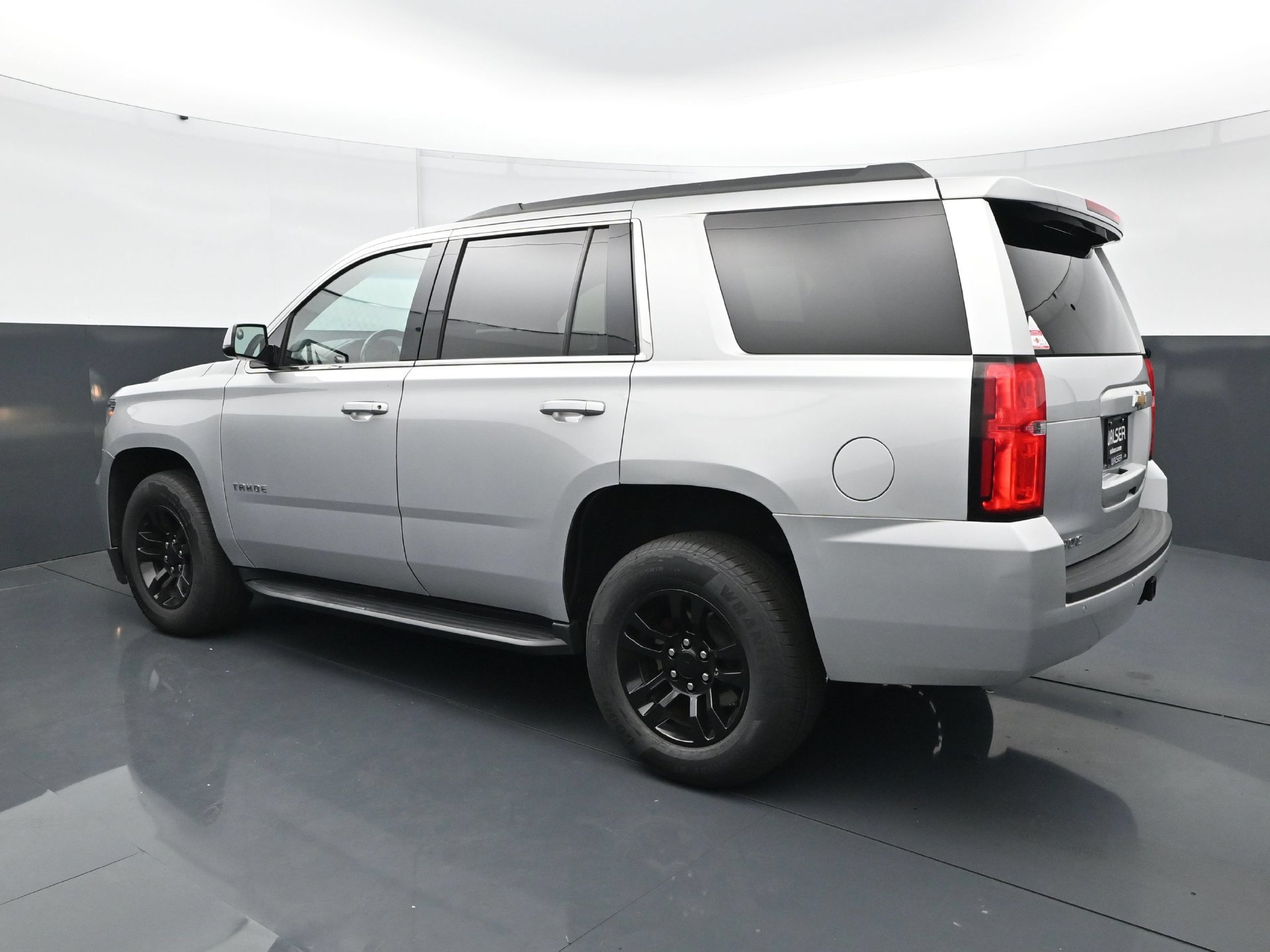 Used 2019 Chevrolet Tahoe LS AWD/4WD image 4