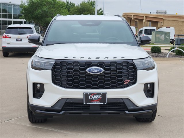 Used 2025 Ford Explorer ST RWD image 11