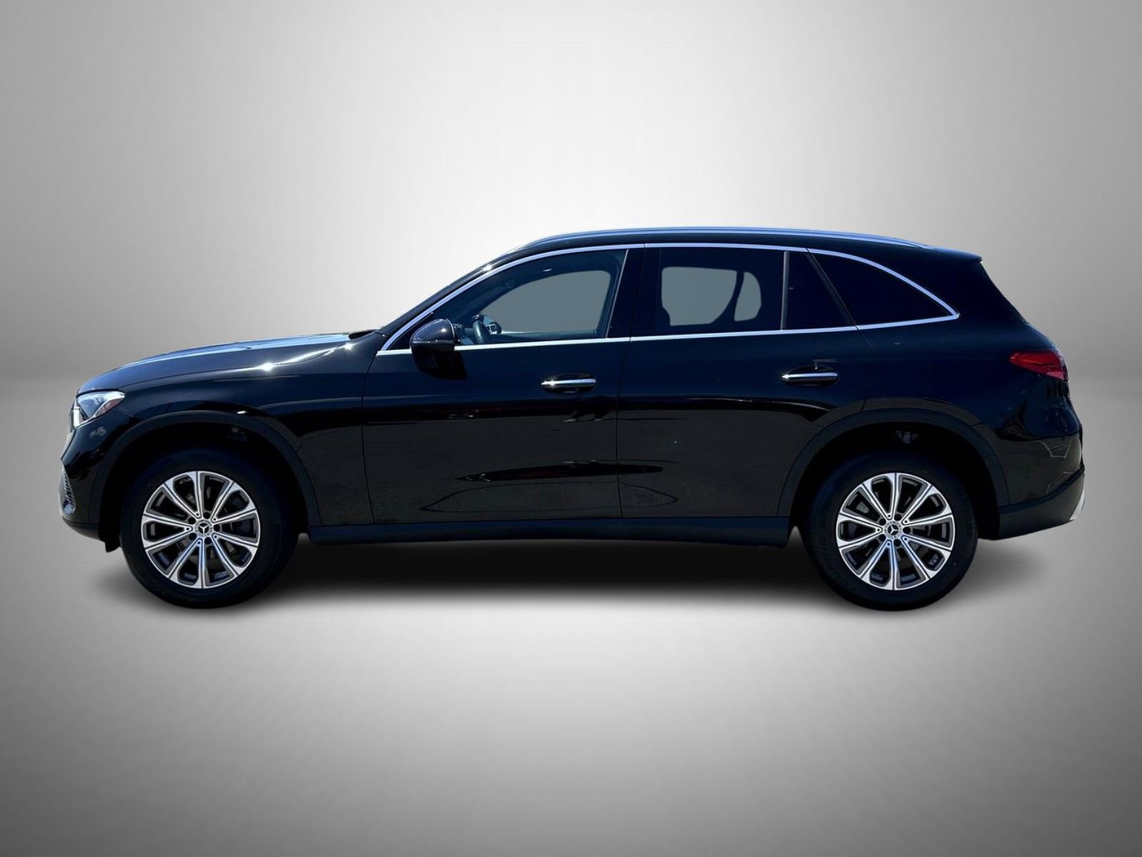Used 2024 Mercedes-Benz GLC 300 4MATIC image 8