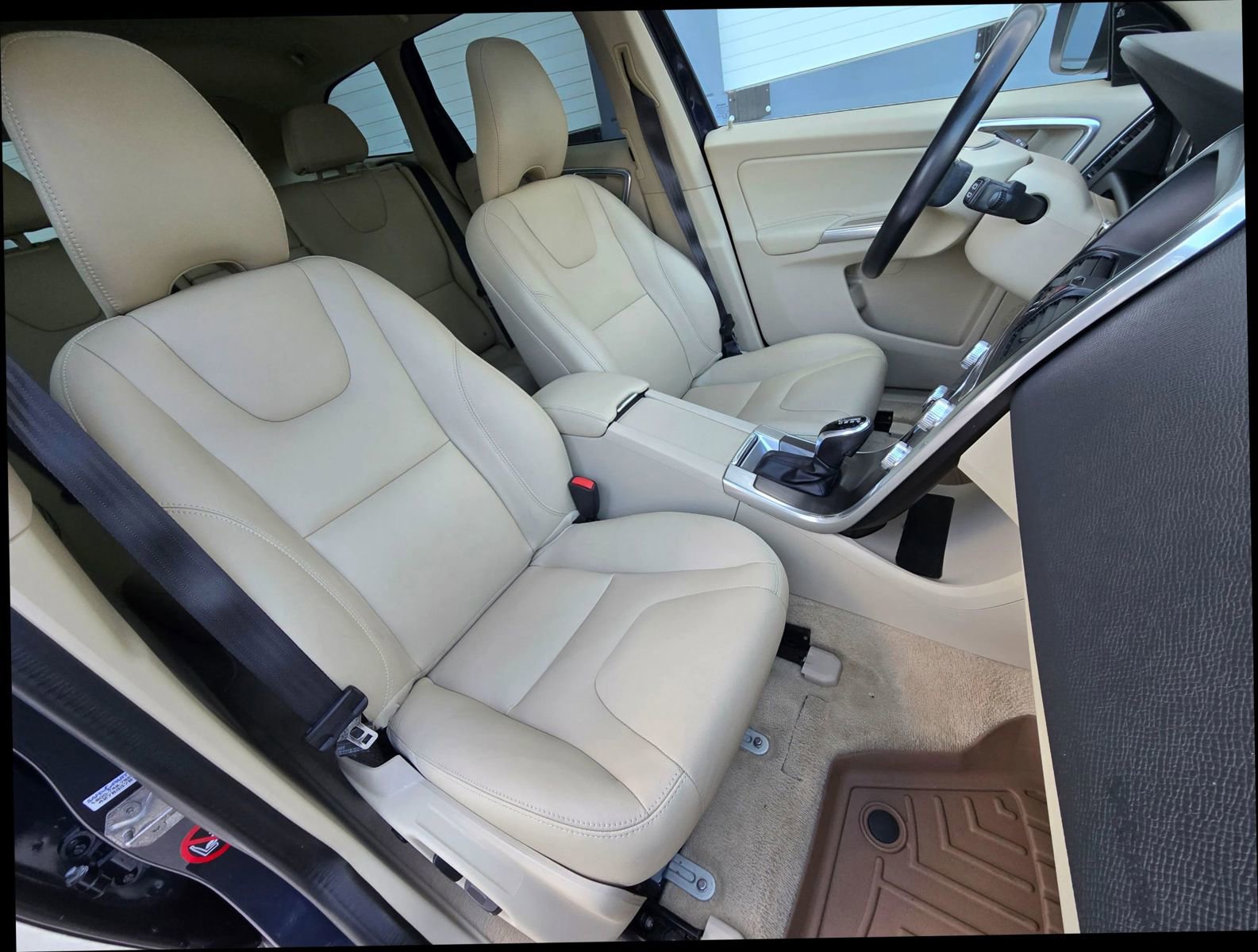 Used 2015 Volvo XC60 T5 image 21