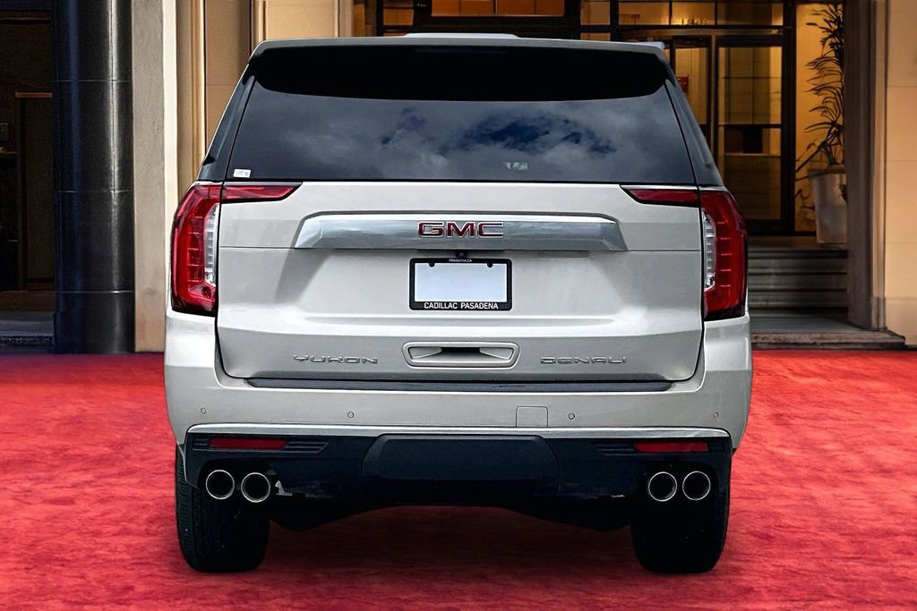 Used 2024 GMC Yukon XL Denali AWD/4WD image 5