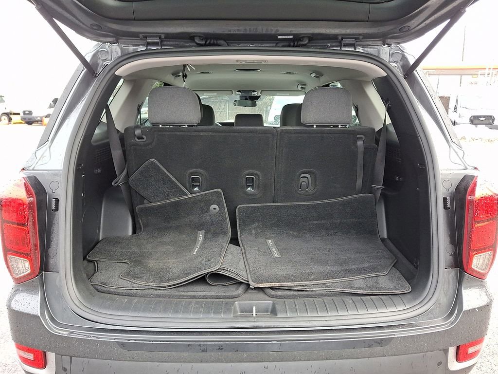 Used 2021 Hyundai Palisade SE w/ Cargo Package image 29