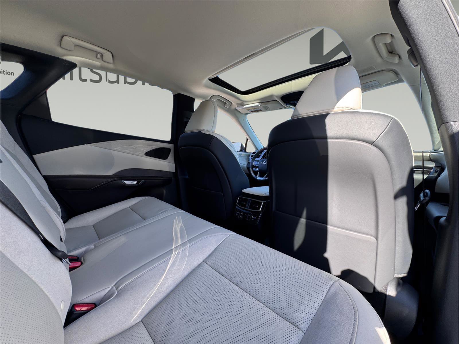 Used 2023 Lexus RX 350 w/ Accessory Package (Z1) image 23
