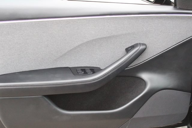 Used 2024 Tesla Model 3 Standard Range RWD image 9