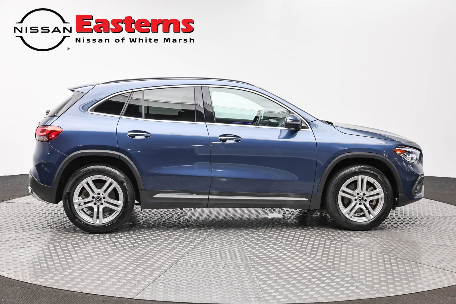 Used 2023 Mercedes-Benz GLA 250 4MATIC w/ Premium Package image 4