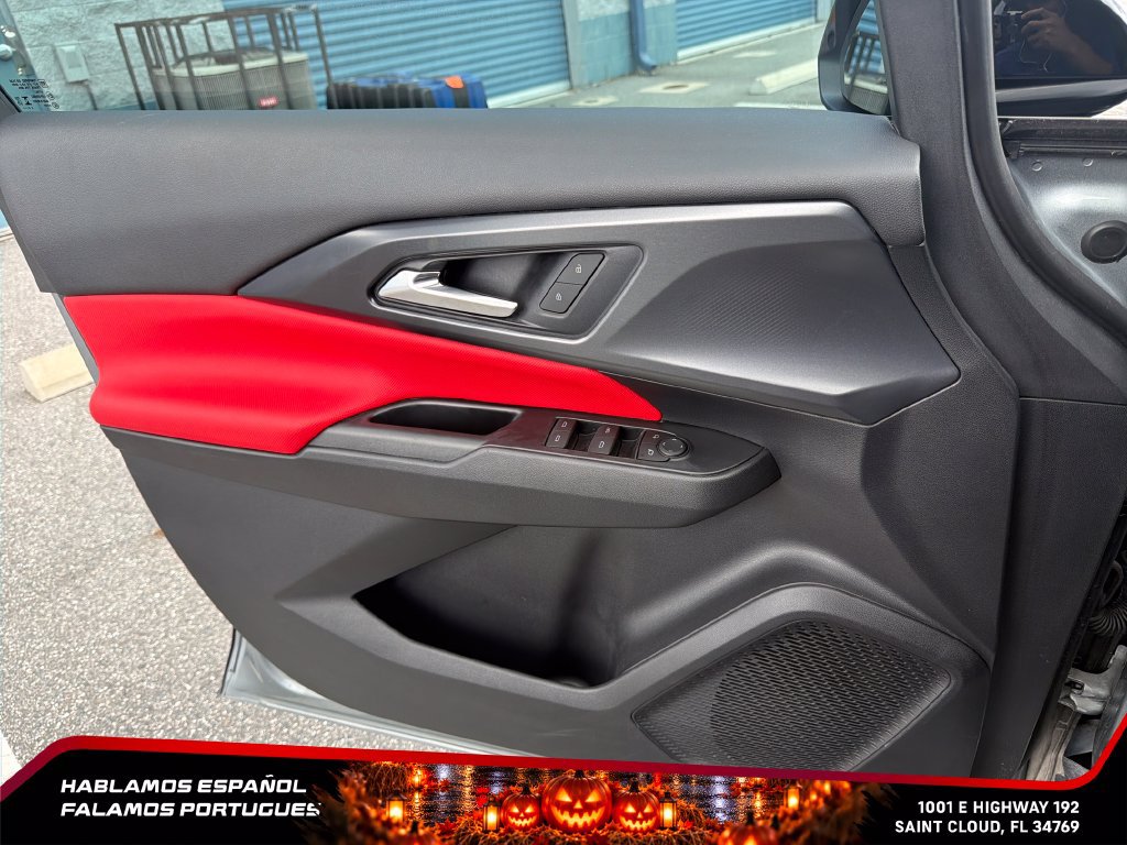 Certified 2024 Chevrolet Equinox EV RS FWD image 12