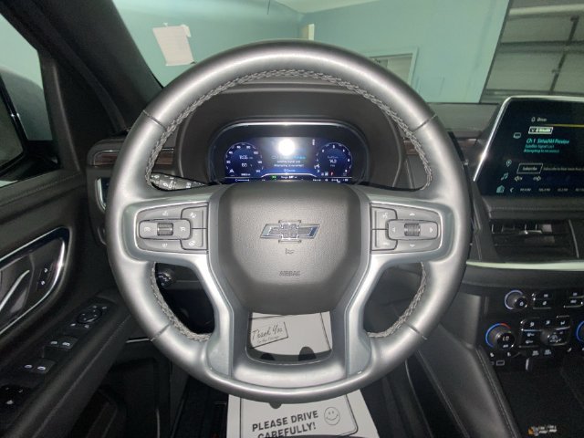 Used 2023 Chevrolet Suburban Z71 w/ Luxury Package AWD/4WD image 14