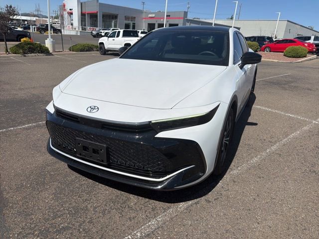 Used 2026 Toyota Crown Limited image 5