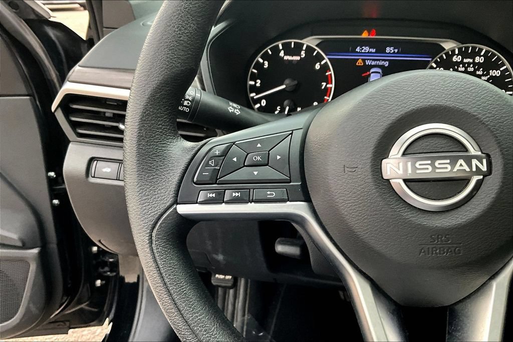 Used 2024 Nissan Altima 2.5 SV FWD image 10