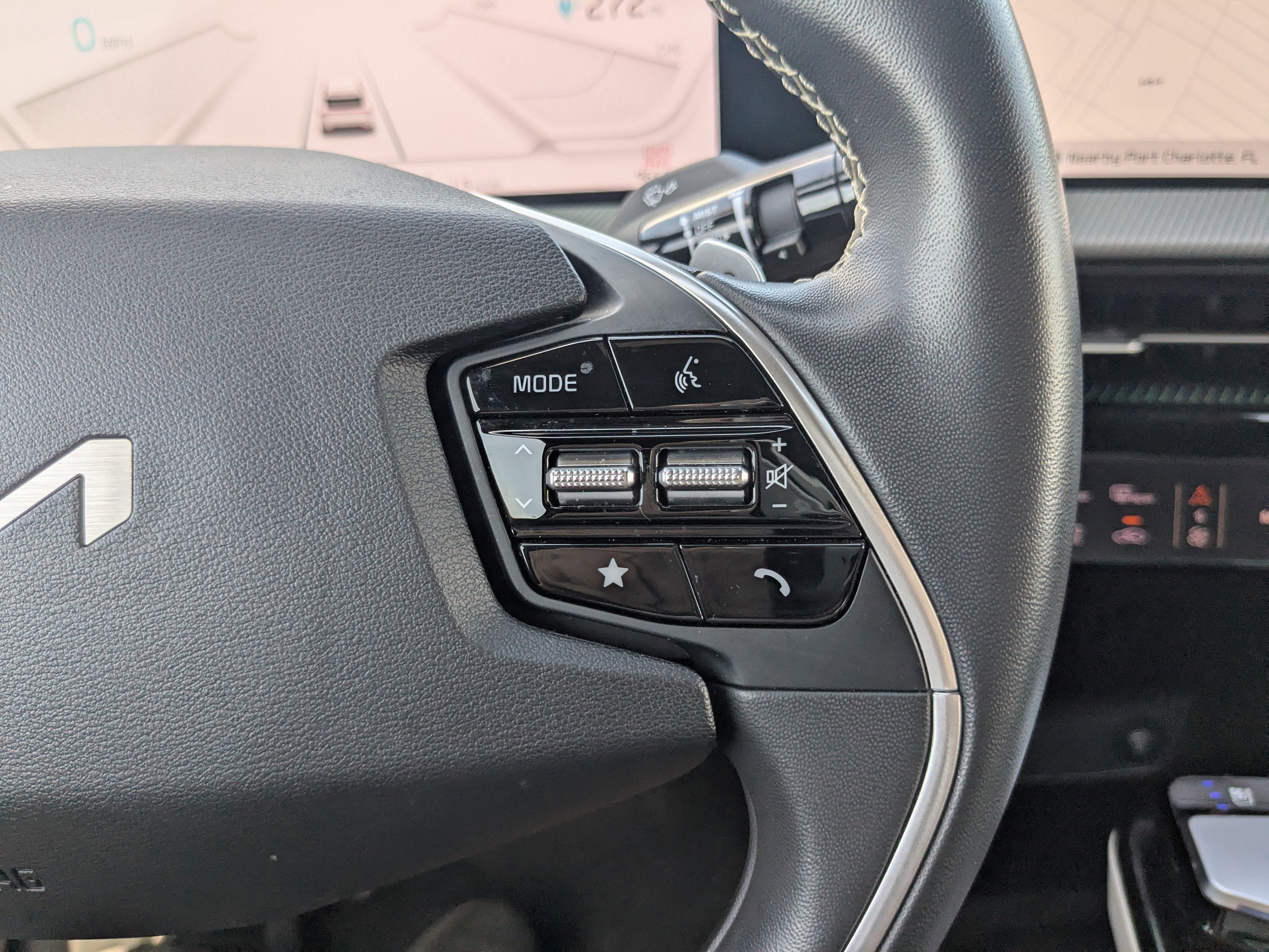 Certified 2024 Kia EV6 GT-Line w/ GT-Line White Seat Package image 32