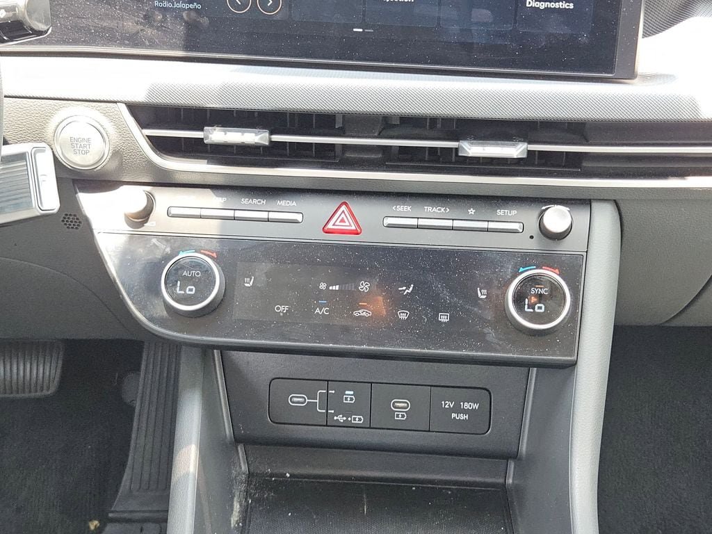 Used 2025 Hyundai Sonata SEL FWD image 21