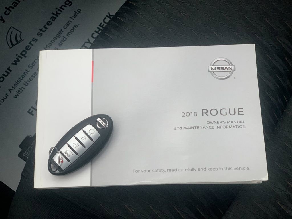 Used 2018 Nissan Rogue SV image 30