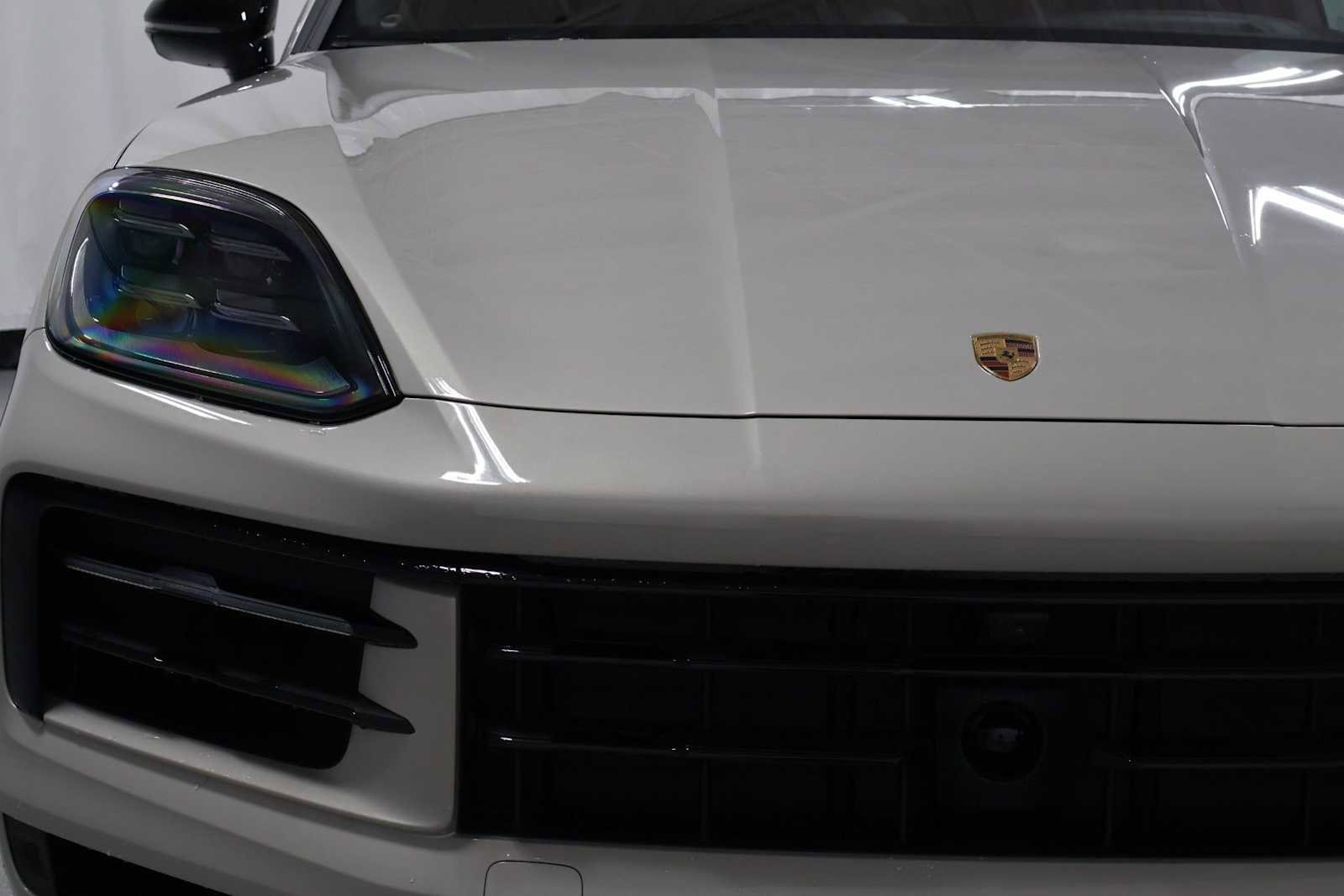 New 2026 Porsche Cayenne Coupe AWD/4WD image 15