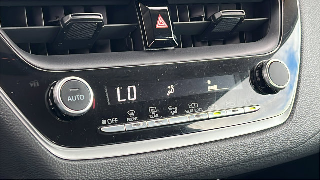 Used 2023 Toyota Corolla LE FWD image 14