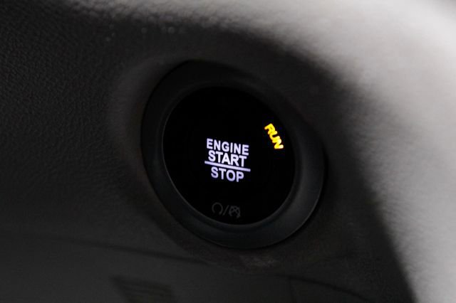 Used 2024 Chrysler Pacifica Touring-L image 31