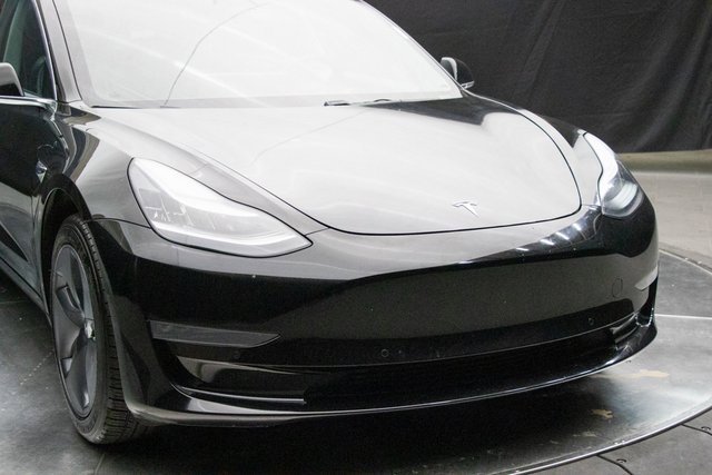 Used 2019 Tesla Model 3 Mid Range image 3