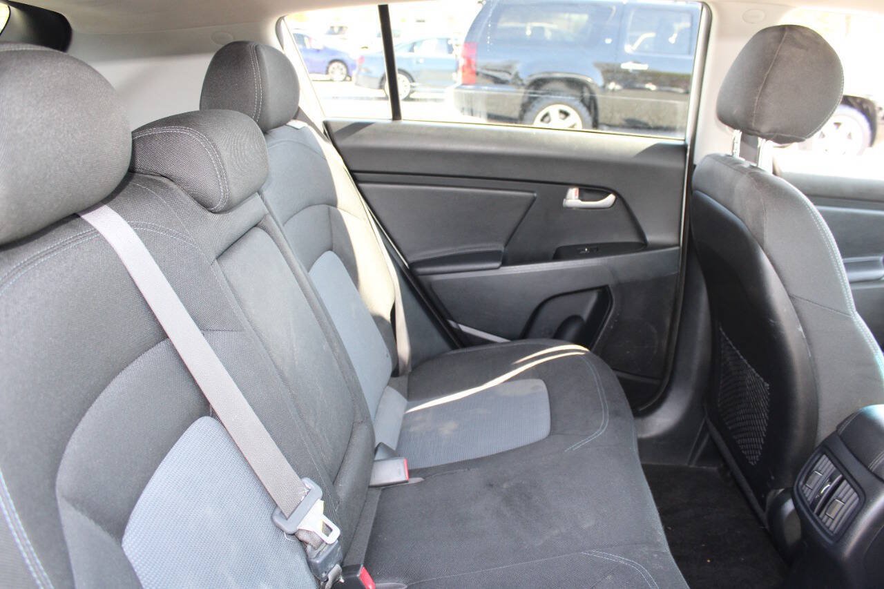 Used 2016 Kia Sportage LX AWD/4WD image 18