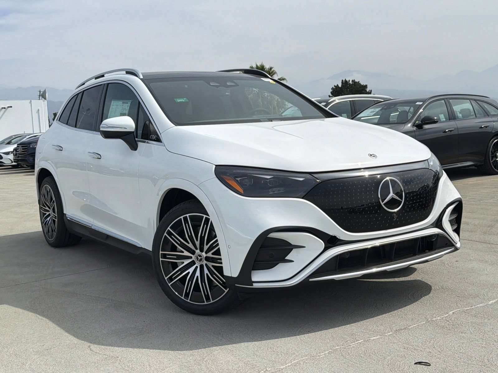 New 2027 Mercedes-Benz EQE 320 4MATIC SUV image 2