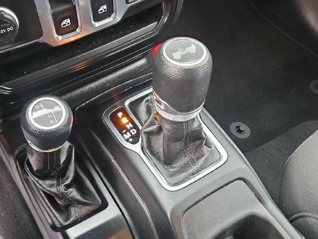 Used 2023 Jeep Wrangler Sport AWD/4WD image 18