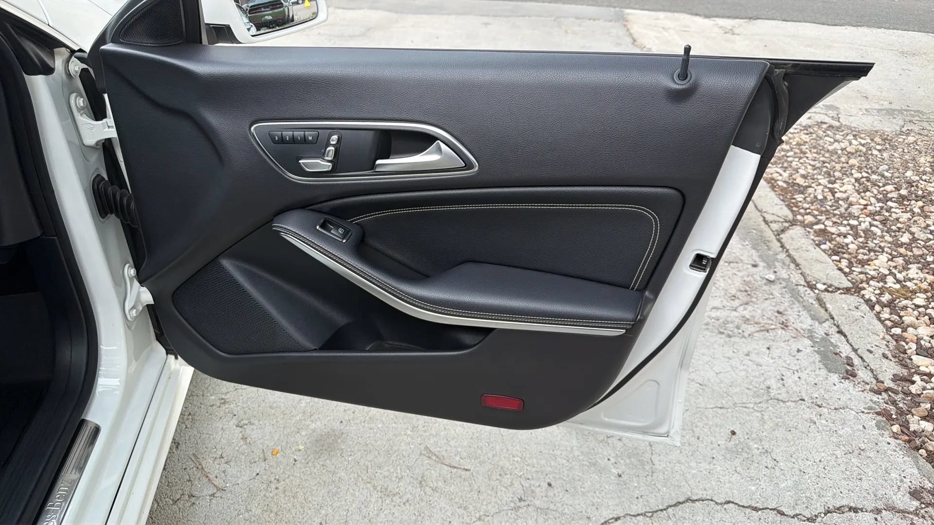 Used 2019 Mercedes-Benz CLA 250 4MATIC image 33