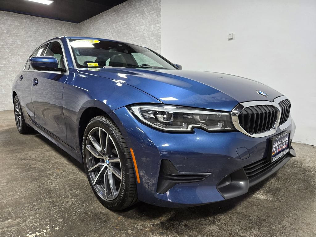 Used 2022 BMW 330i xDrive Sedan w/ Driving Assistance Package AWD/4WD image 4