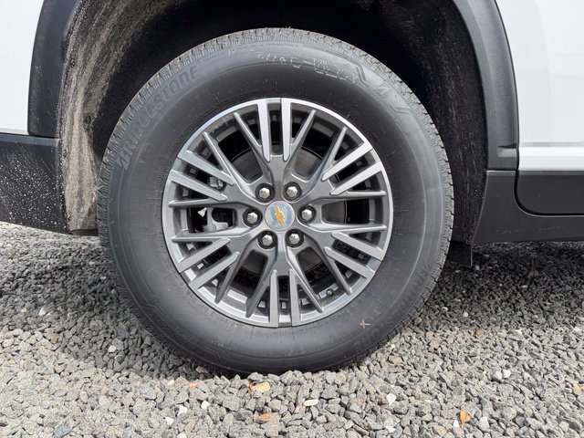 New 2027 Chevrolet Traverse LT w/ Driver Confidence Package FWD image 10