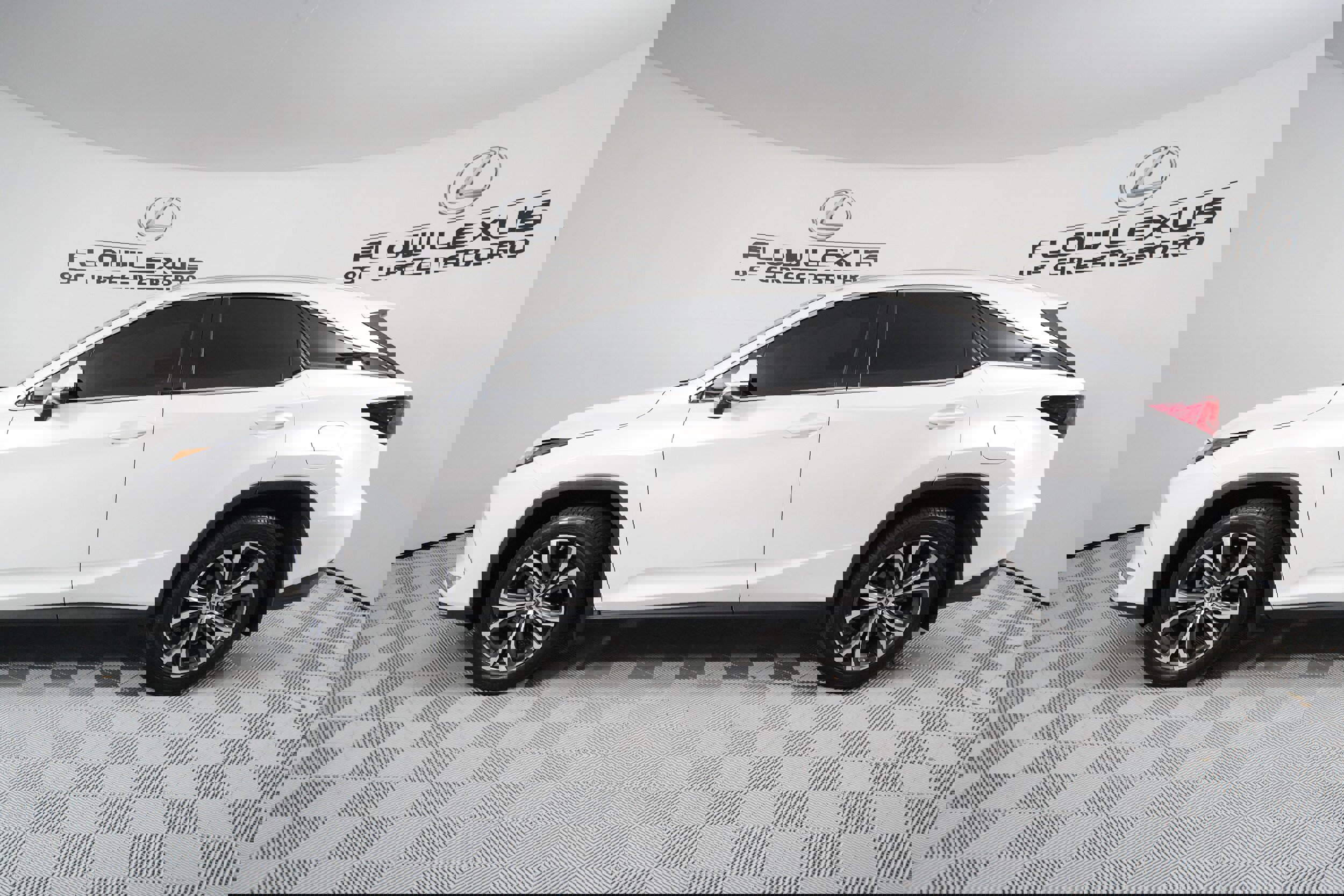 Certified 2022 Lexus RX 350 FWD w/ Premium Package image 4