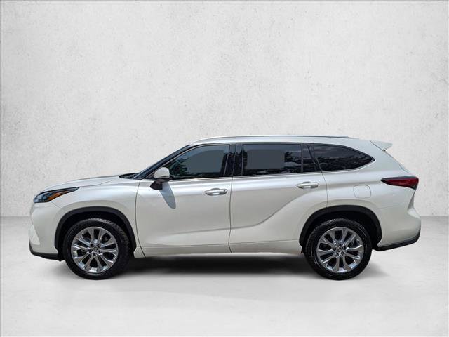 Used 2021 Toyota Highlander Limited FWD image 9