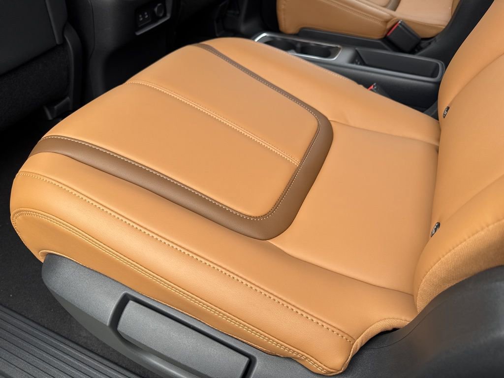 New 2026 Nissan Armada SL w/ Captain's Chari Seat Package image 18