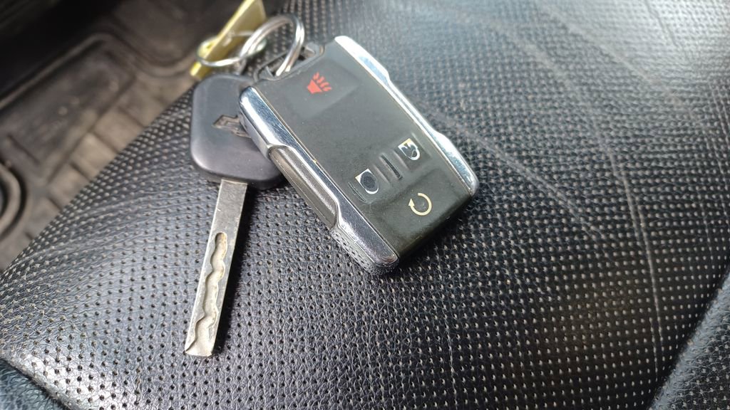 Used 2017 Chevrolet Silverado 1500 LTZ w/ Sport Package image 10