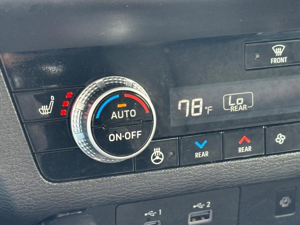Used 2023 Mitsubishi Outlander SEL image 14