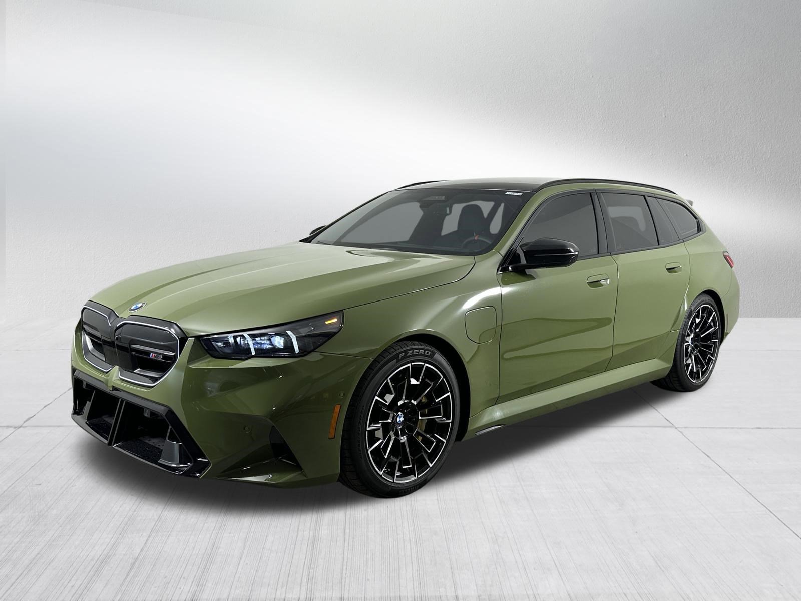 Used 2026 BMW M5 Touring w/ M Driver's Package AWD/4WD image 3