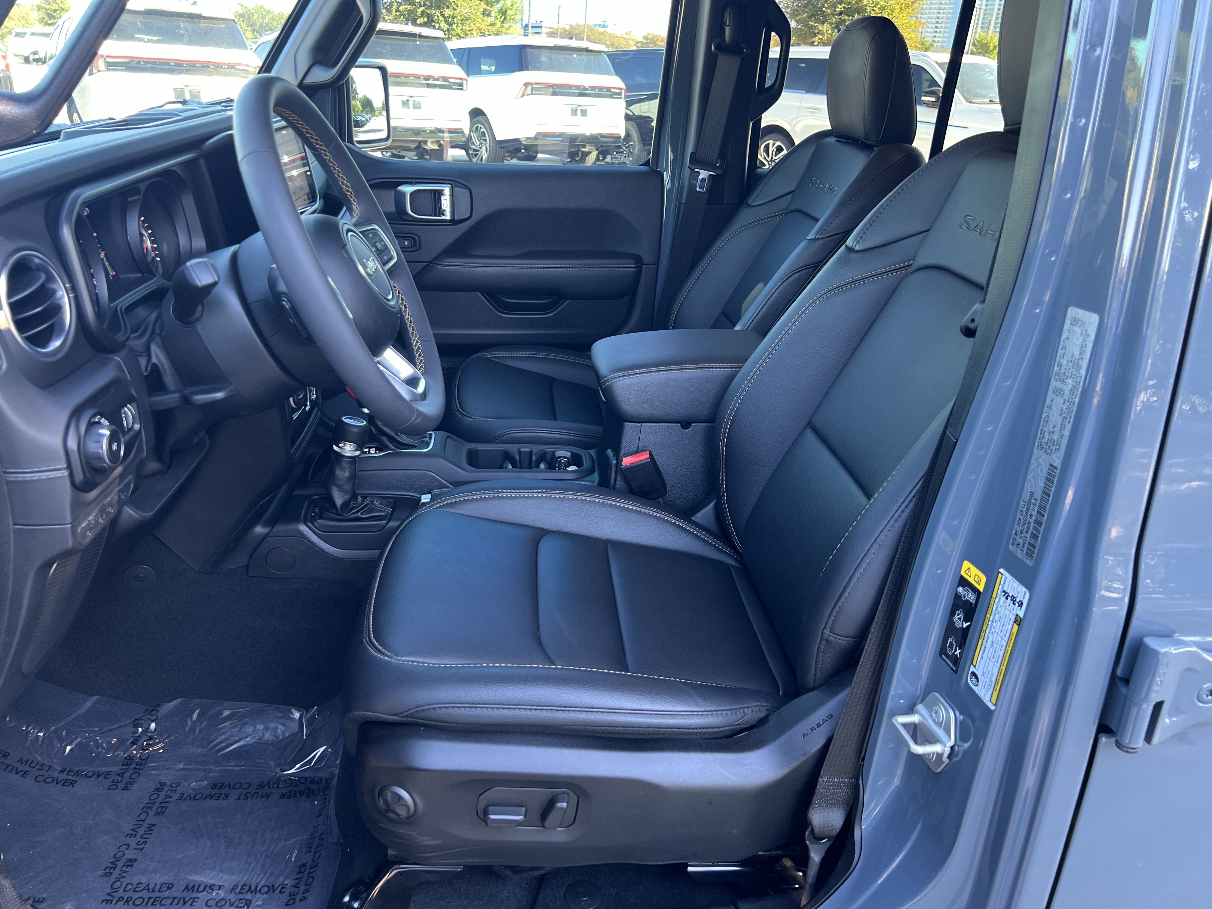 Used 2024 Jeep Wrangler Unlimited Sahara w/ Safety Group AWD/4WD image 17