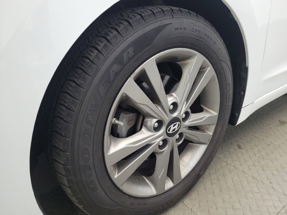 Used 2018 Hyundai Elantra Value Edition w/ Cargo Package FWD image 31