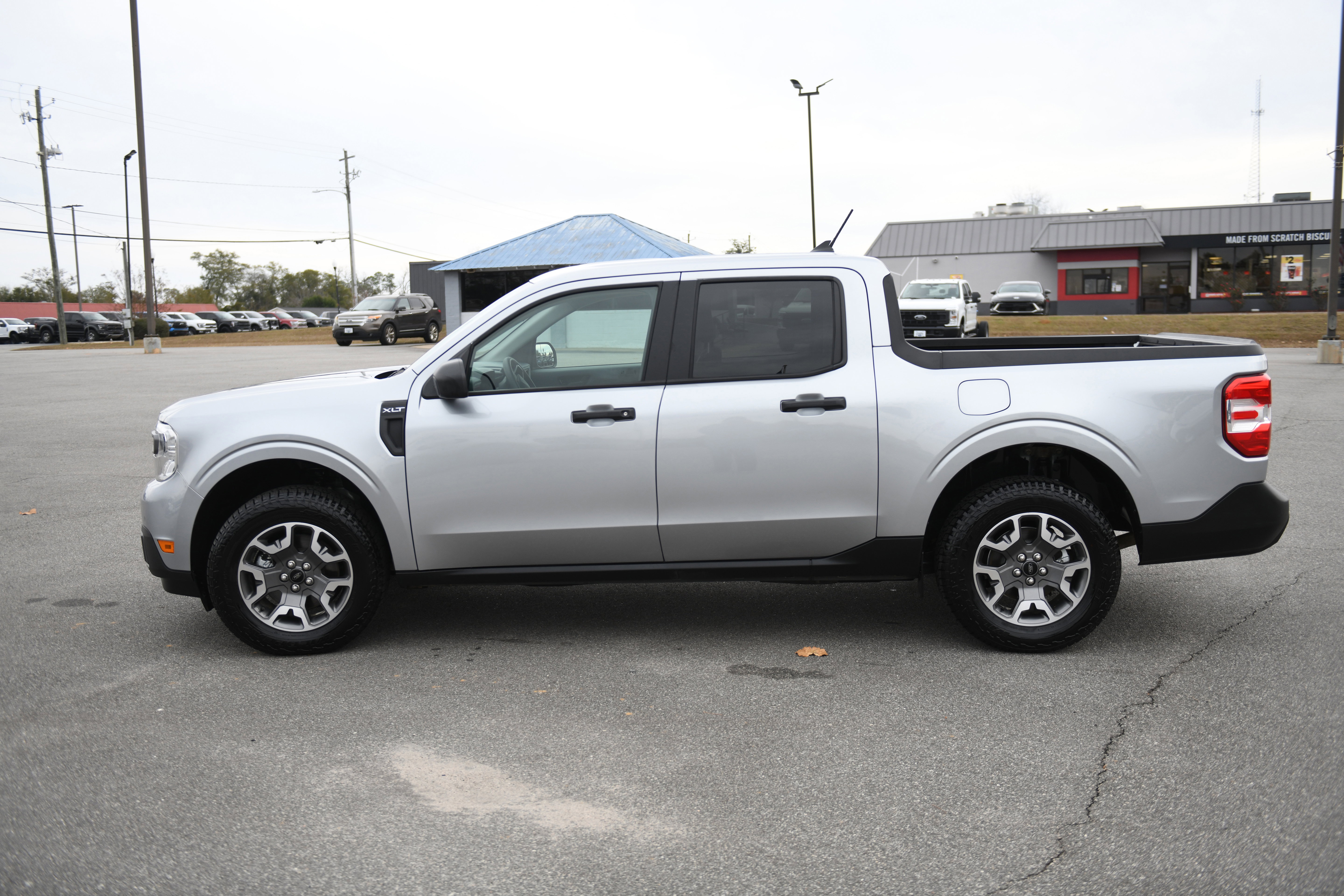 Used 2024 Ford Maverick XLT w/ Equipment Group 300A Standard image 11